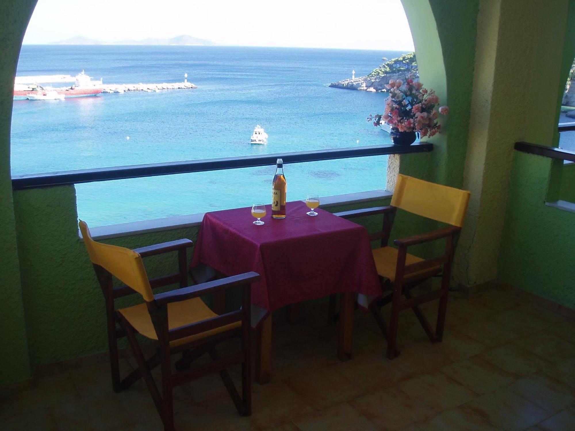 Haravgi Hotel Patitírion Esterno foto