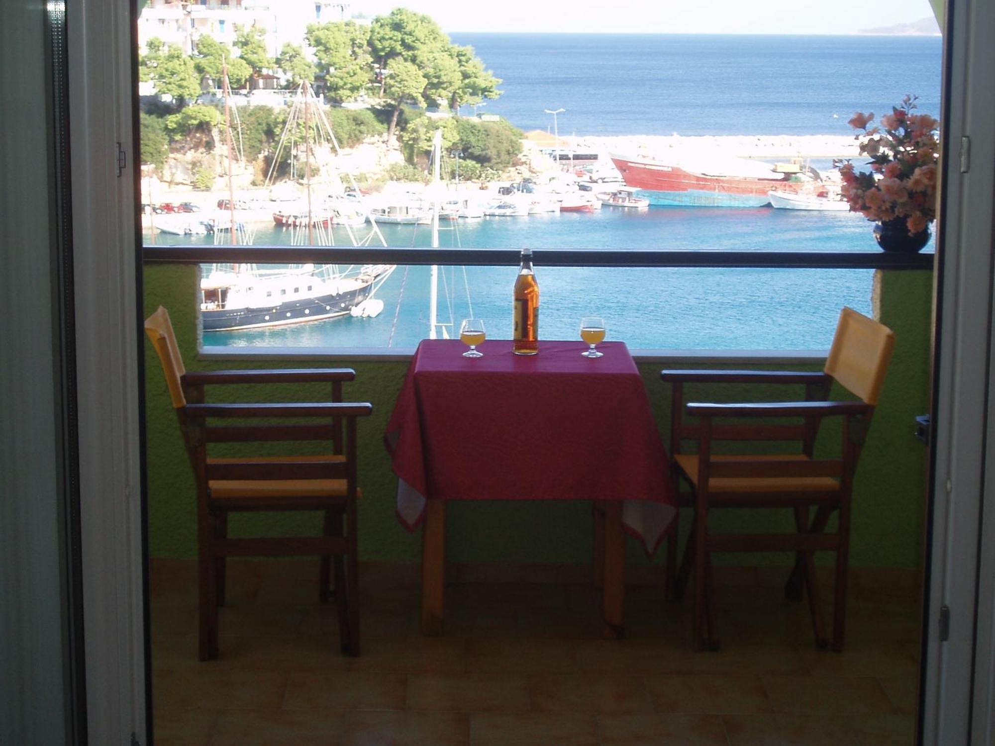 Haravgi Hotel Patitírion Esterno foto