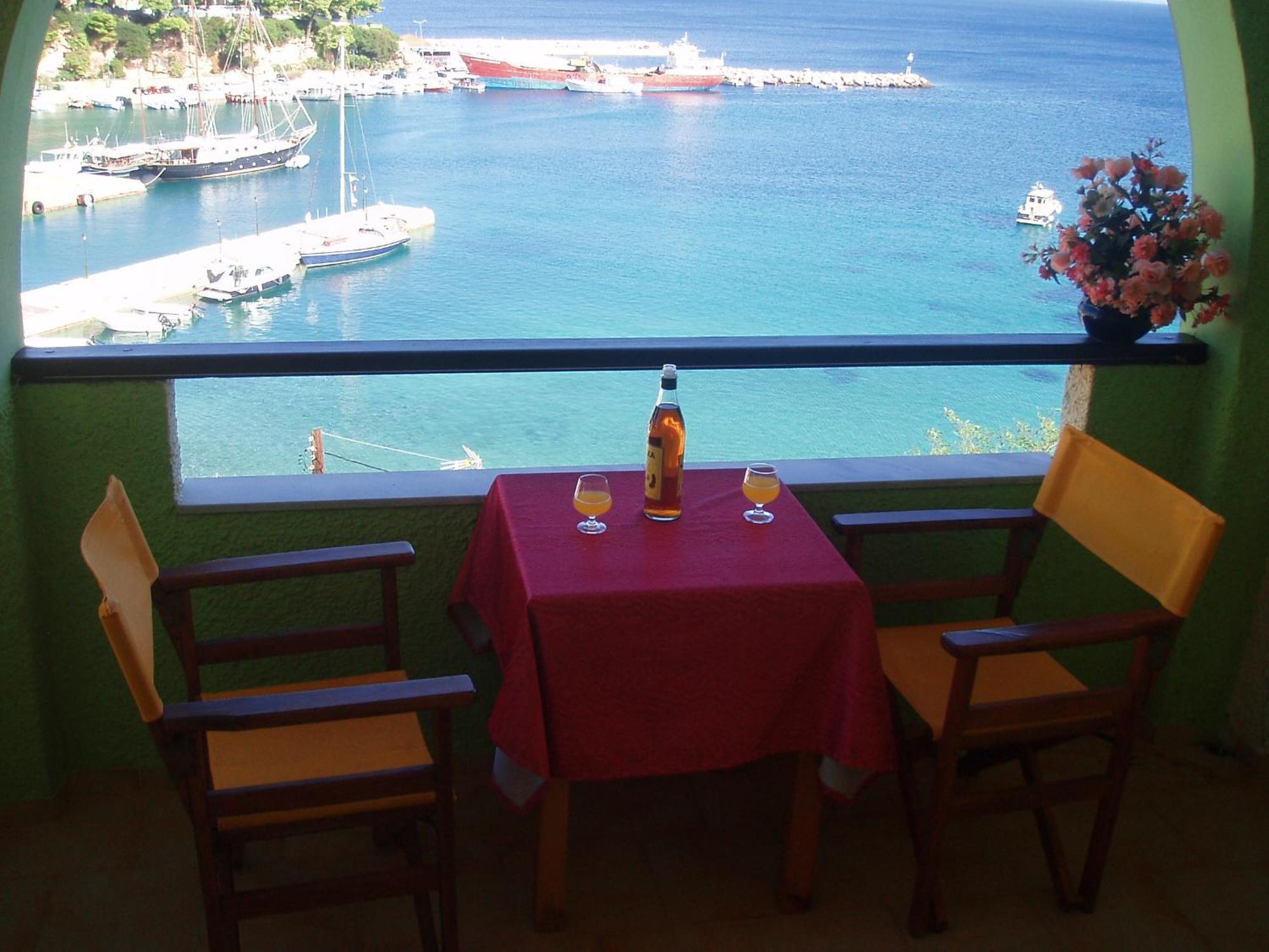 Haravgi Hotel Patitírion Esterno foto