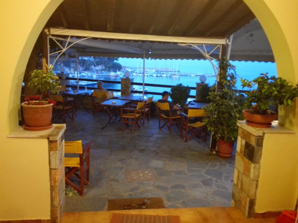 Haravgi Hotel Patitírion Esterno foto