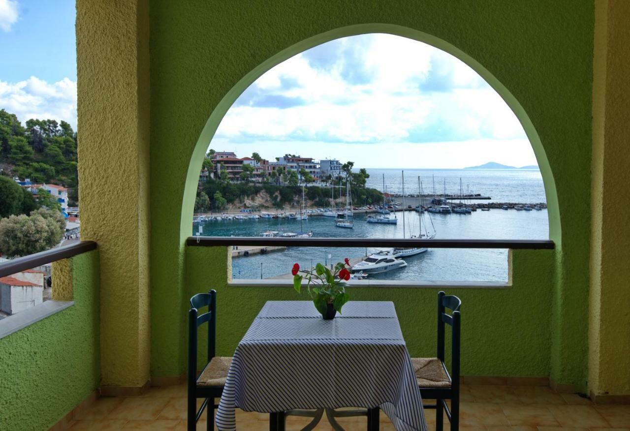 Haravgi Hotel Patitírion Esterno foto