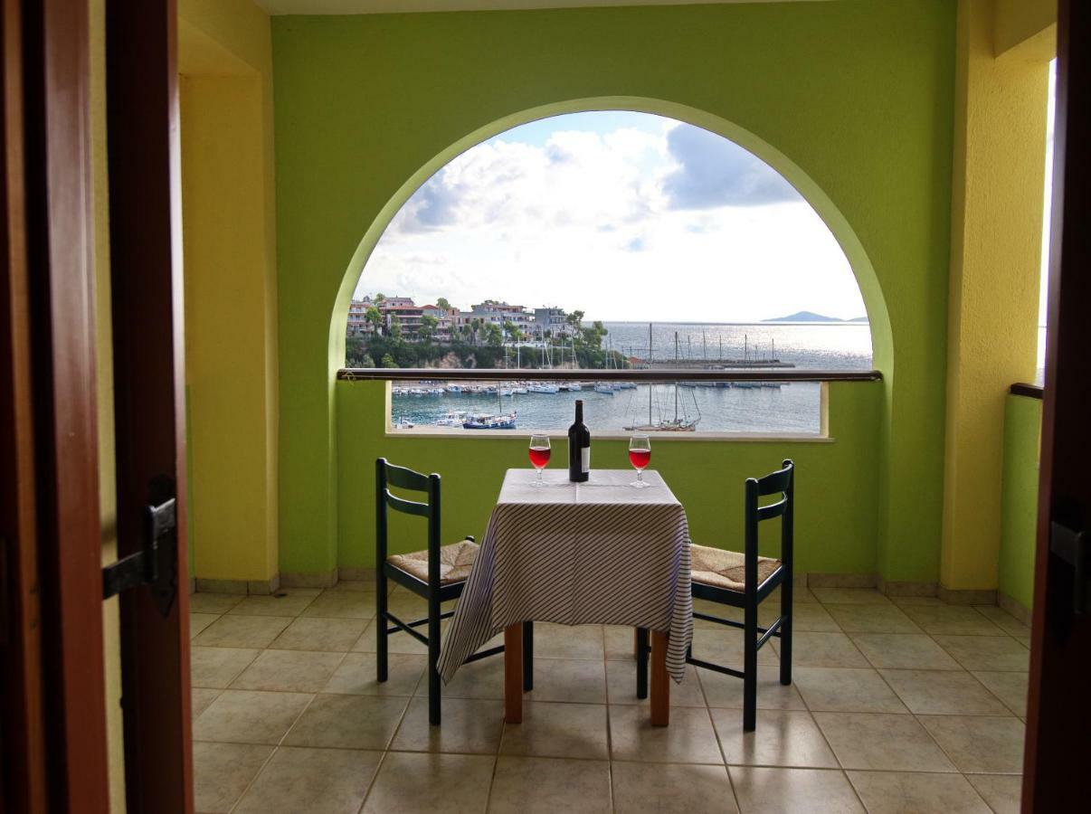 Haravgi Hotel Patitírion Esterno foto